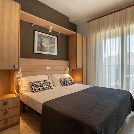 Hotel Mocambo Riccione Ngoại thất bức ảnh